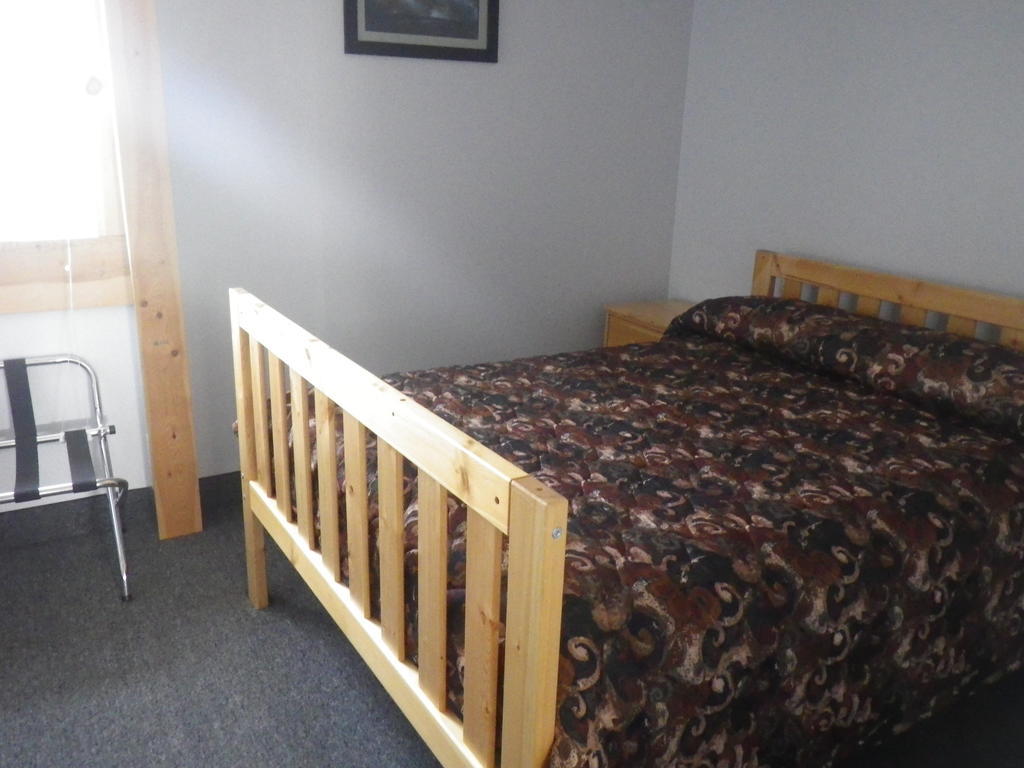 Alcan Motor Inn Haines Junction Camera foto