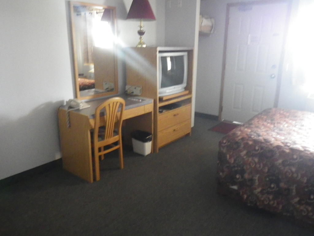 Alcan Motor Inn Haines Junction Esterno foto